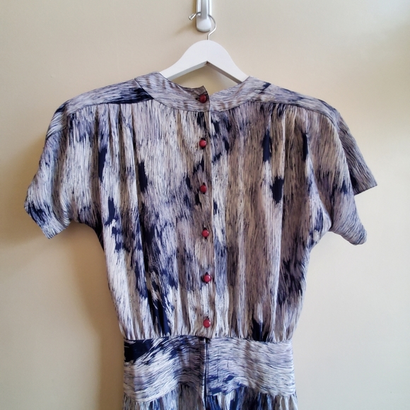 Vintage Caleche Dress, unique printed with button/ zip closure at the back seam - Picture 8 of 12